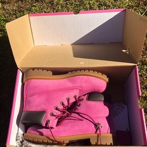 Brand New Pink Timberland Boots Size 7 ✨✨